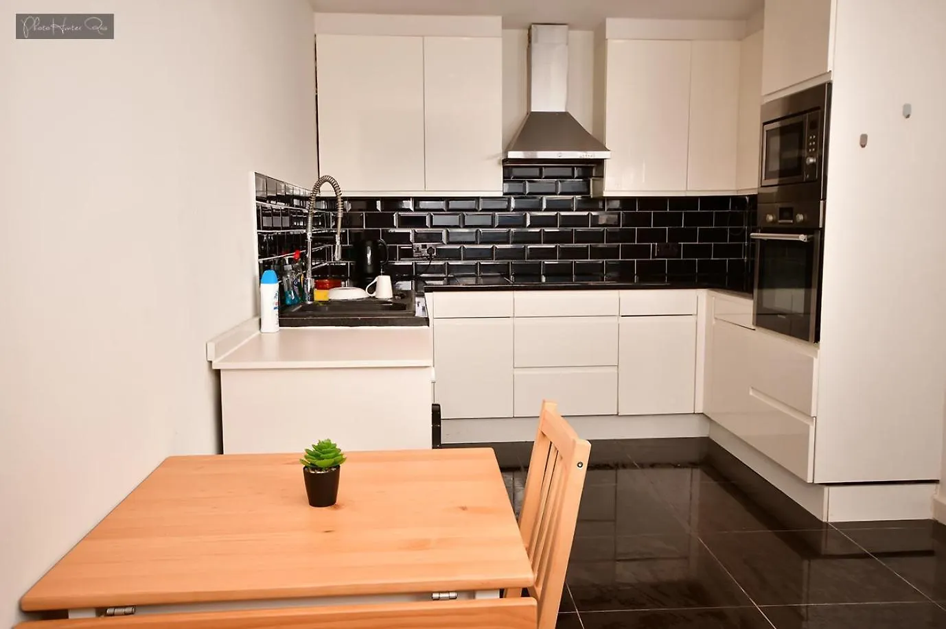 Guest house Morden Stratford Room 2 With Shared Bathroom London United Kingdom