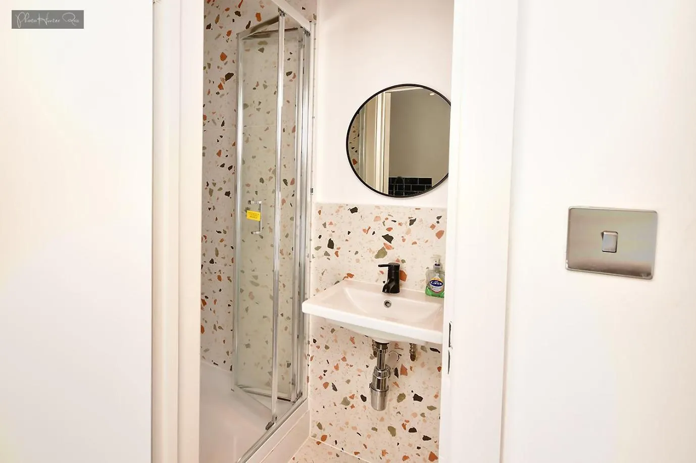 Morden Stratford Room 2 With Shared Bathroom London Guest house